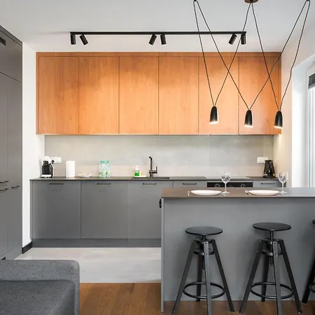 Praga Grochowska Unique By Bookinghost *