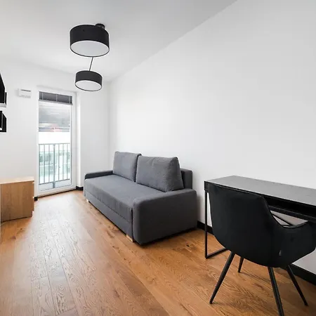 Praga Grochowska Unique By Bookinghost