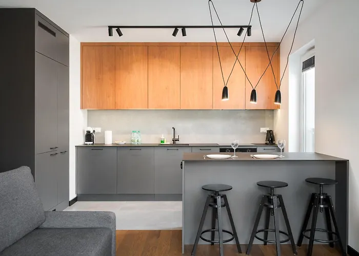 Praga Grochowska Unique By Bookinghost *