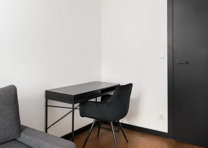 Praga Grochowska Unique By Bookinghost *