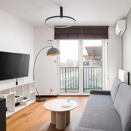 Praga Grochowska Unique By Bookinghost *