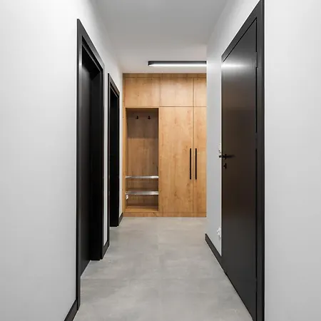 Praga Grochowska Unique By Bookinghost * ワルシャワ