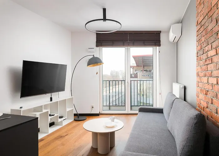 Praga Grochowska Unique By Bookinghost *