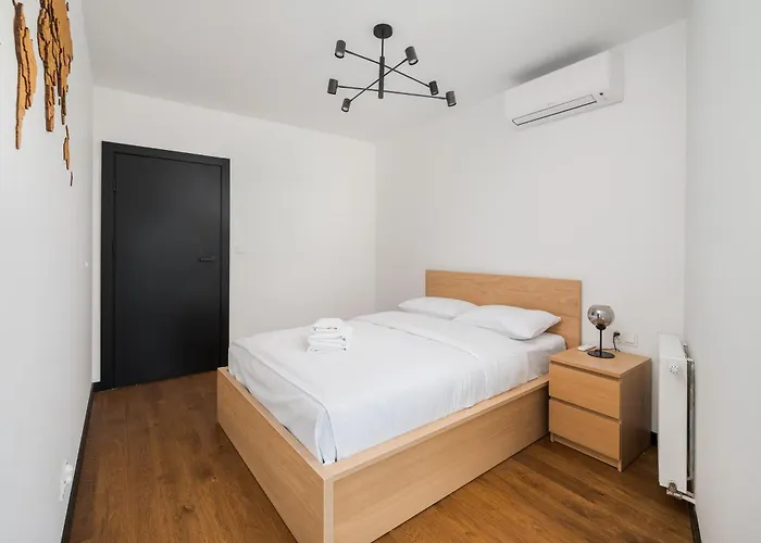 Praga Grochowska Unique By Bookinghost * Warszawa